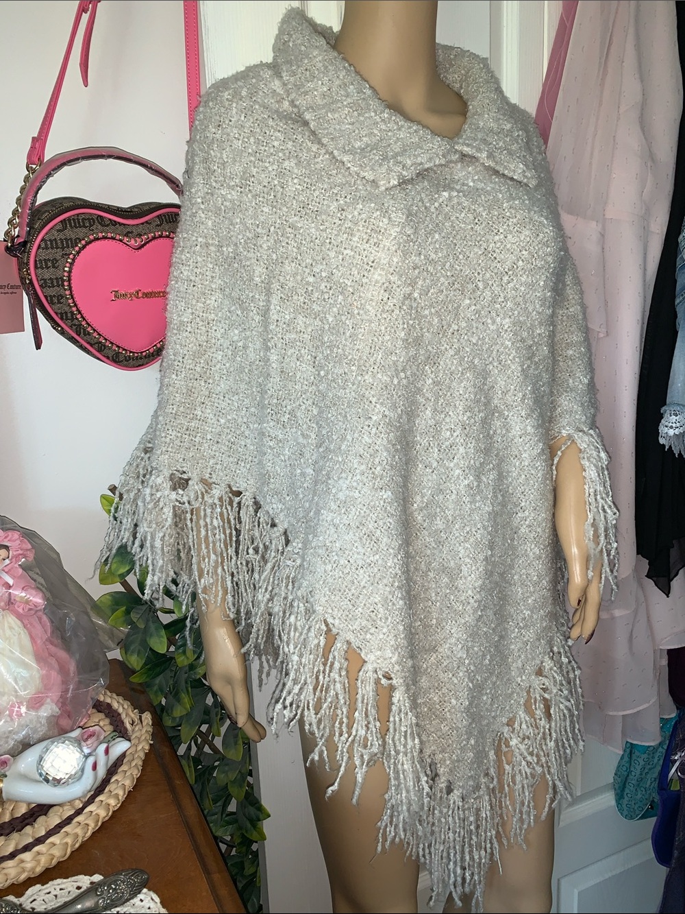 Vtg 90s oatmeal beige Boucle knit fringed poncho sweater top free sized